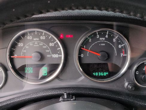 Used 2018 Jeep Wrangler Sport AWD/4WD image 14