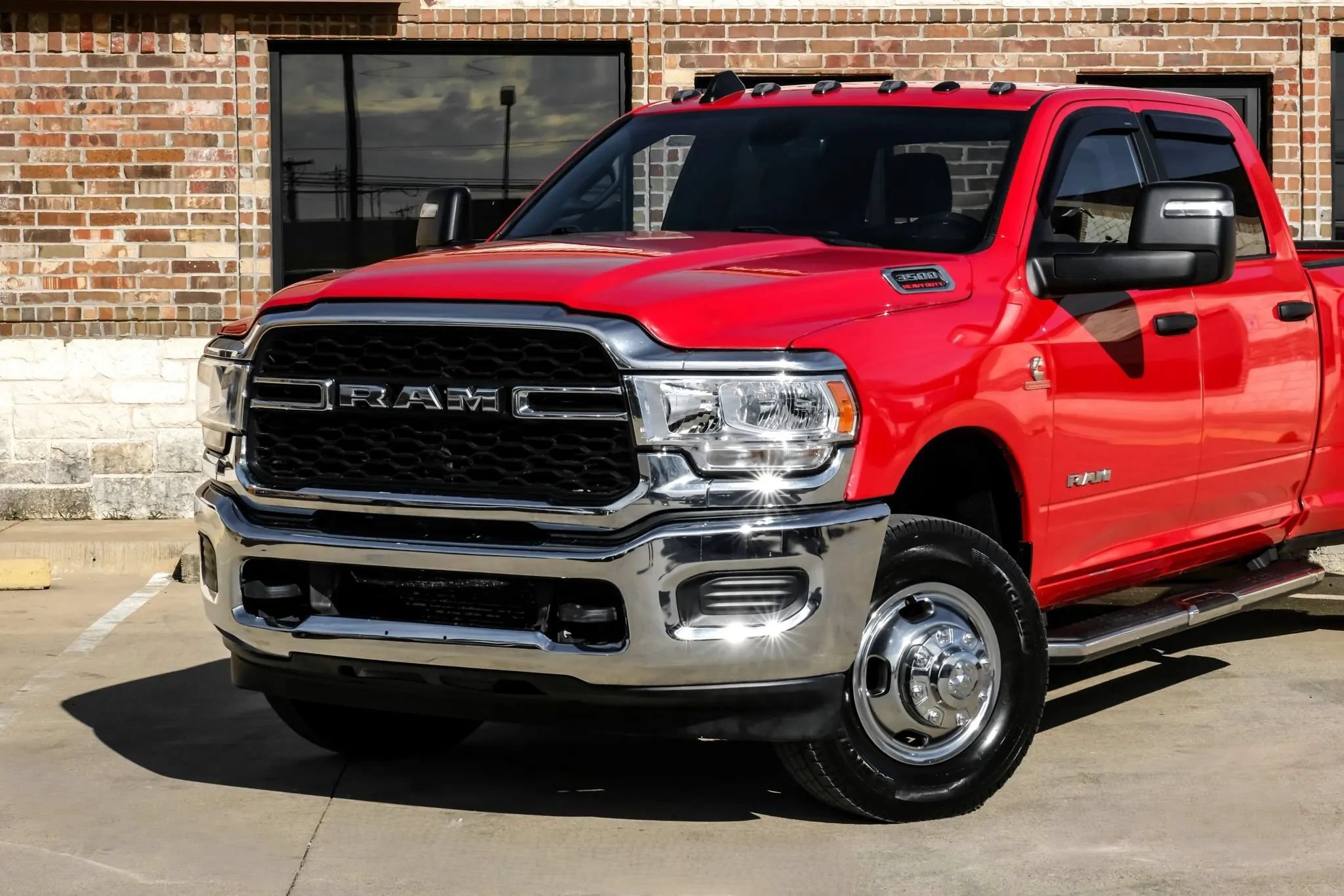 Used 2023 RAM 3500 Big Horn AWD/4WD image 13