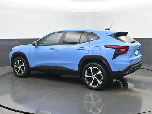 Certified 2024 Chevrolet Trax RS w/ Driver Confidence Package image 3