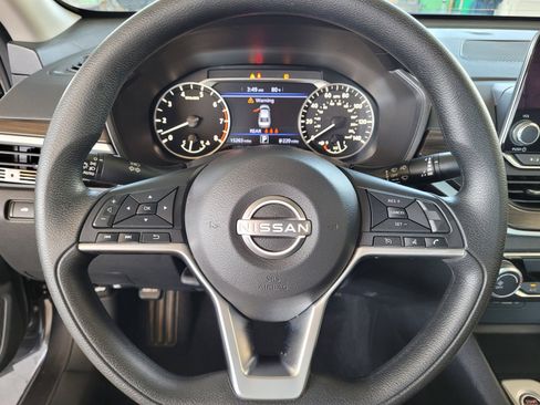 Certified 2024 Nissan Altima 2.5 SV FWD image 16