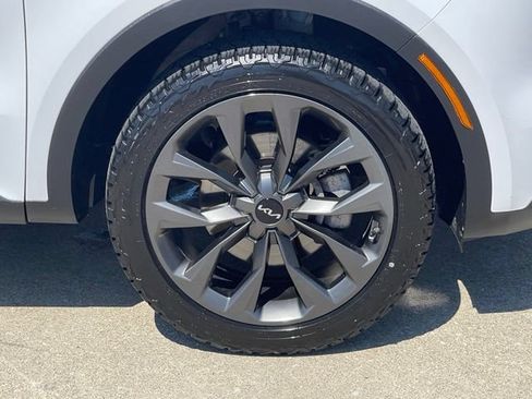 Used 2022 Kia Sorento SX Prestige w/ Rust Color Package AWD/4WD image 10