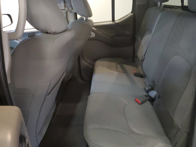 Used 2020 Nissan Frontier SV w/ Midnight Edition Floor Mats AWD/4WD image 26