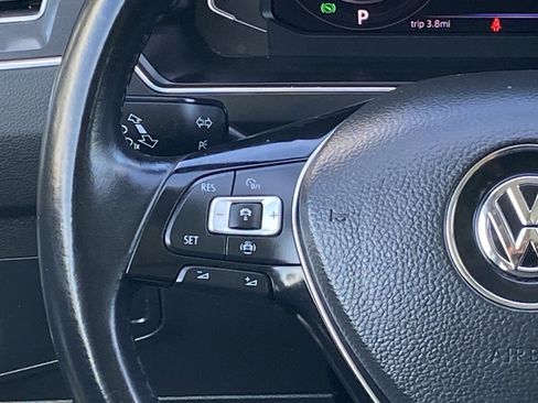 Used 2019 Volkswagen Tiguan SEL image 16