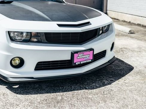Used 2013 Chevrolet Camaro SS w/ SS Performance Package RWD image 22