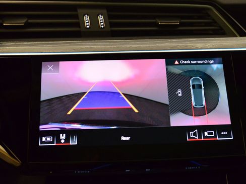 Used 2023 Audi e-tron Chronos w/ Chronos Package image 33