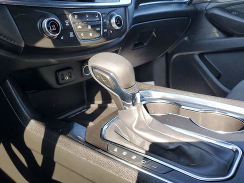 Certified 2023 Chevrolet Traverse LT FWD image 15