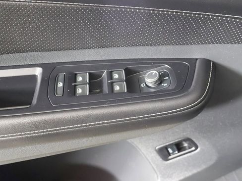 Used 2024 Volkswagen Atlas SEL Premium R-Line AWD/4WD image 42