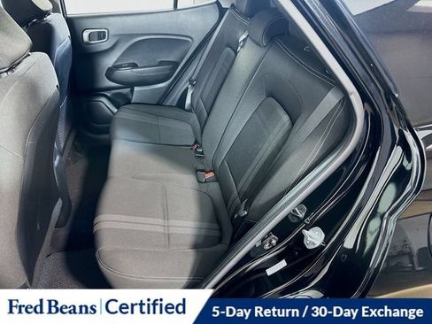 Certified 2023 Hyundai Venue SEL FWD image 17