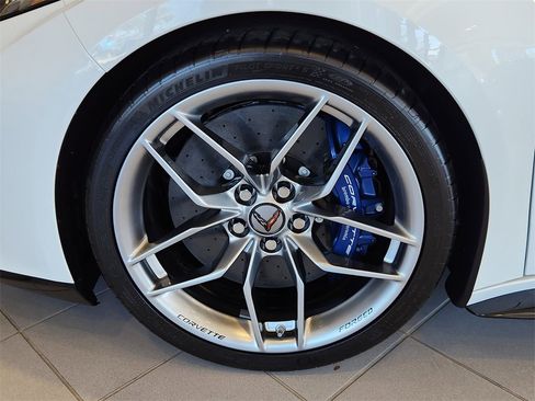 New 2026 Chevrolet Corvette Z06 w/ Chrome Exterior Badge Package image 7