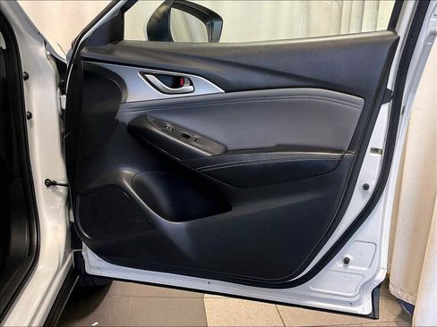 Used 2019 MAZDA CX-3 Touring w/ Touring I-ACTIVSENSE Package image 12