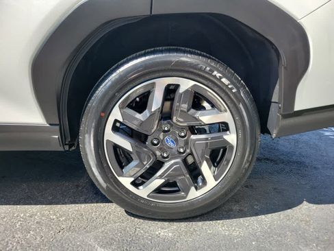 Certified 2025 Subaru Forester Limited AWD/4WD image 37