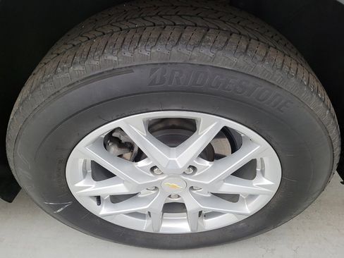 Used 2022 Chevrolet Equinox LS AWD/4WD image 31