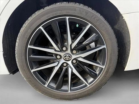 Used 2022 Toyota Camry SE image 12