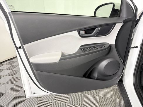 Used 2022 Hyundai Kona SEL FWD image 8