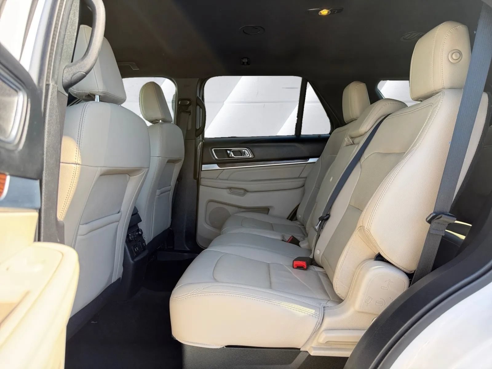Used 2018 Ford Explorer Limited FWD image 11
