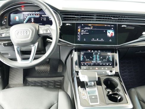 Used 2025 Audi Q7 3.0T Premium Plus w/ Premium Plus Package image 12
