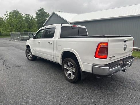 Used 2019 RAM 1500 Laramie AWD/4WD image 9
