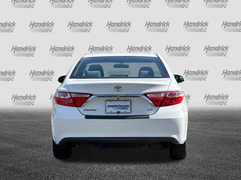 Used 2016 Toyota Camry LE FWD image 6