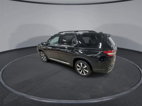 Used 2024 Honda Pilot Touring image 6