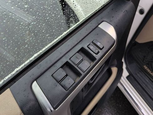 Used 2011 Toyota 4Runner SR5 w/ Convenience Pkg image 13