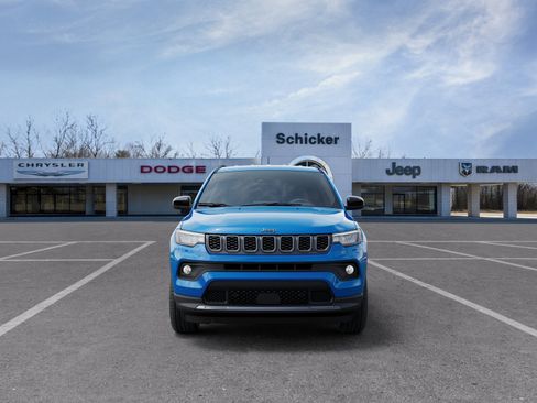 New 2026 Jeep Compass Latitude image 32