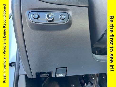 Used 2020 Chevrolet Equinox LT AWD/4WD image 29
