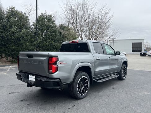 Used 2026 Chevrolet Colorado Z71 w/ Z71 Convenience Package 2 AWD/4WD image 9