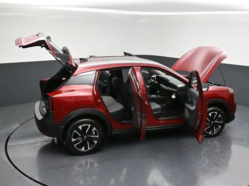 New 2026 Nissan Kicks SV w/ SV Premium Package AWD/4WD image 32