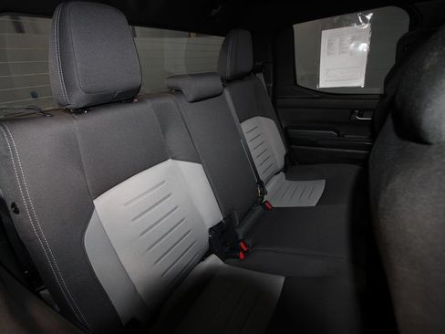 Used 2025 Toyota Tacoma TRD Off-Road AWD/4WD image 23
