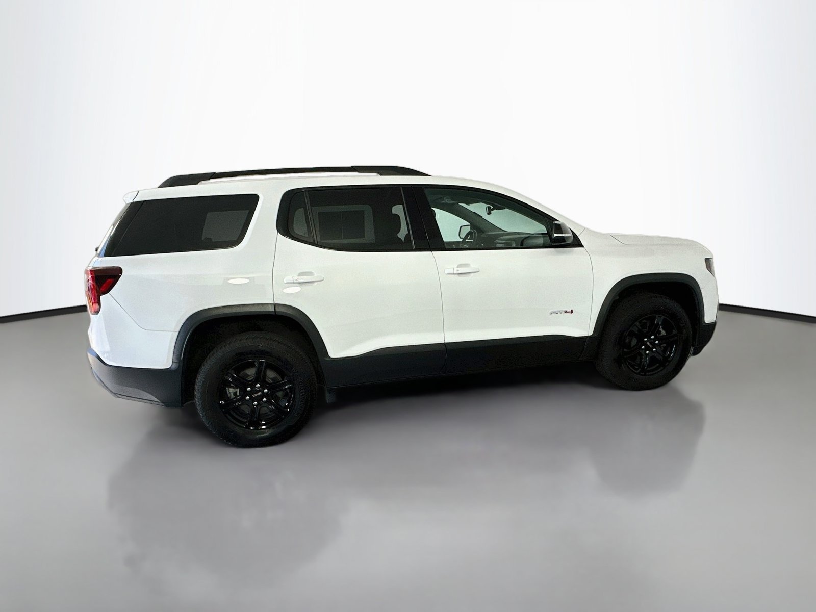 Used 2023 GMC Acadia AT4 w/ Technology Package AWD/4WD image 8