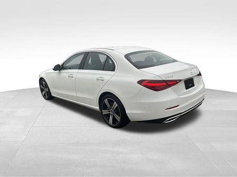 Used 2025 Mercedes-Benz C 300 4MATIC Sedan image 3