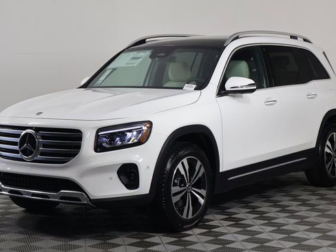 New 2026 Mercedes-Benz GLB 250 image 1