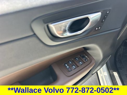 Used 2023 Volvo XC60 B5 Plus w/ Climate Package AWD/4WD image 17