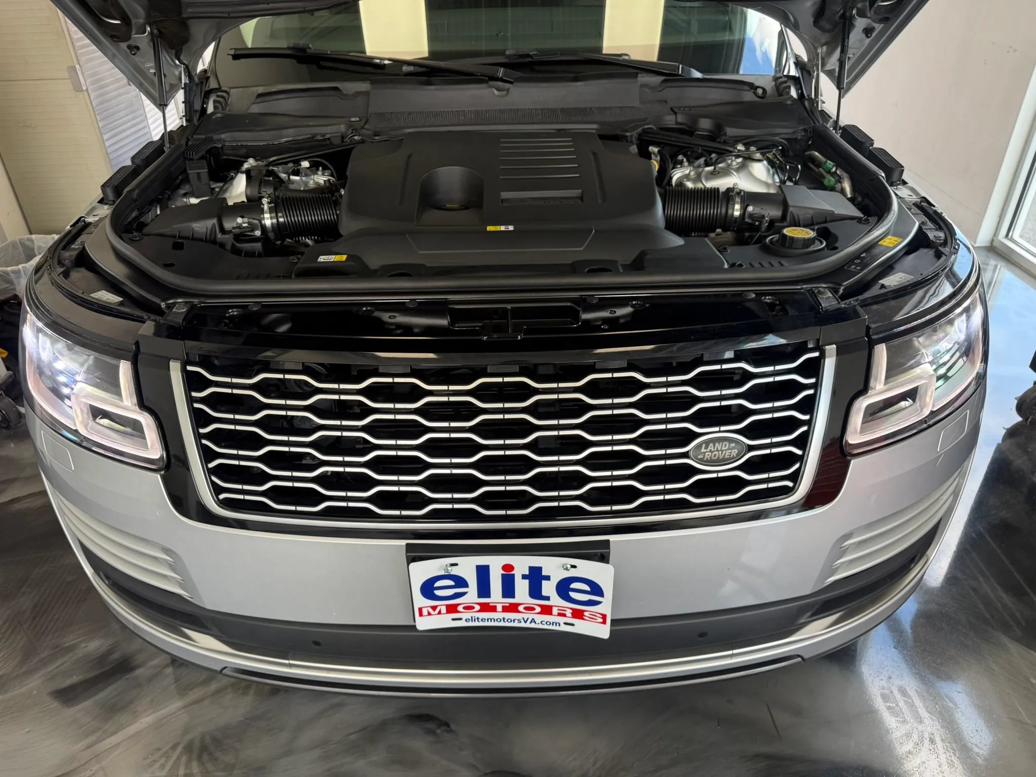 Used 2020 Land Rover Range Rover HSE AWD/4WD image 9