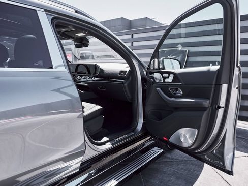 Used 2026 Mercedes-Benz Maybach GLS 600 4MATIC image 25