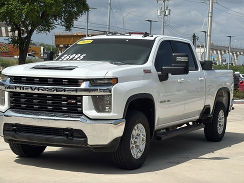 Used 2020 Chevrolet Silverado 2500 LT w/ Z71 Off-Road Package AWD/4WD image 3