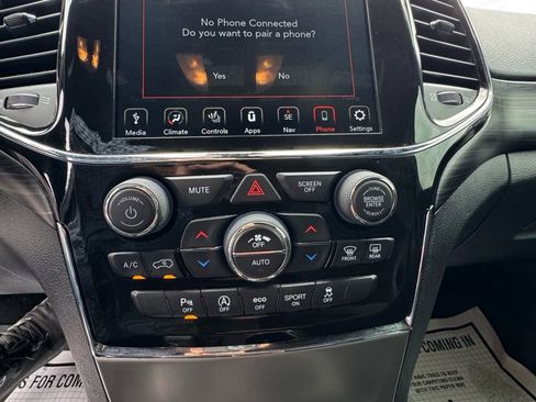 Used 2021 Jeep Grand Cherokee Laredo X AWD/4WD image 20