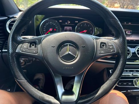 Used 2018 Mercedes-Benz E 400 4MATIC Sedan image 14