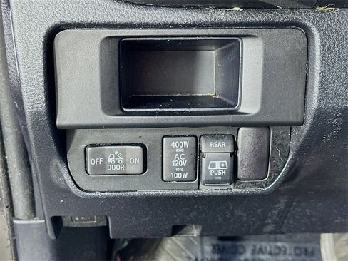 Used 2017 Toyota Tacoma Limited image 20