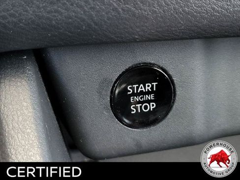 Used 2024 Nissan Rogue S FWD image 33