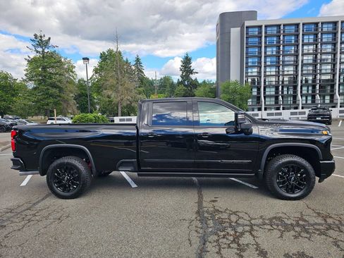 Used 2026 Chevrolet Silverado 3500 High Country w/ High Country Premium Package AWD/4WD image 6