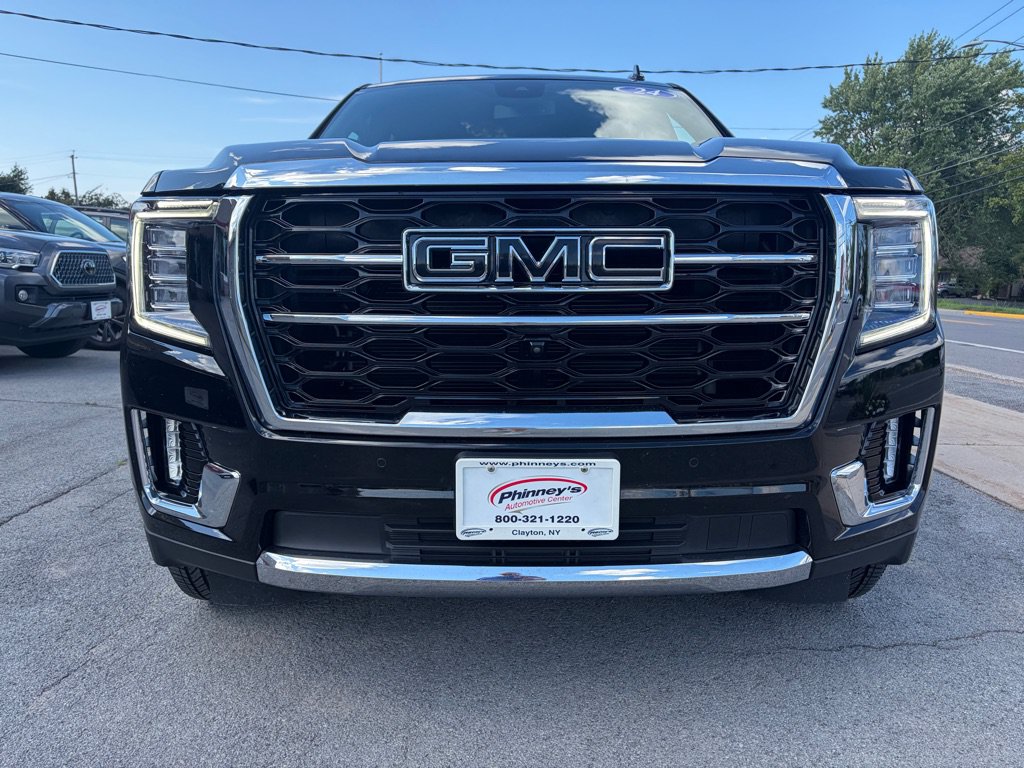 Used 2024 GMC Yukon SLT w/ SLT Luxury Package AWD/4WD image 9