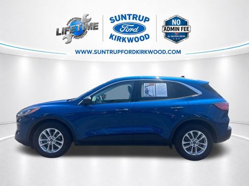 Used 2022 Ford Escape SE FWD image 2