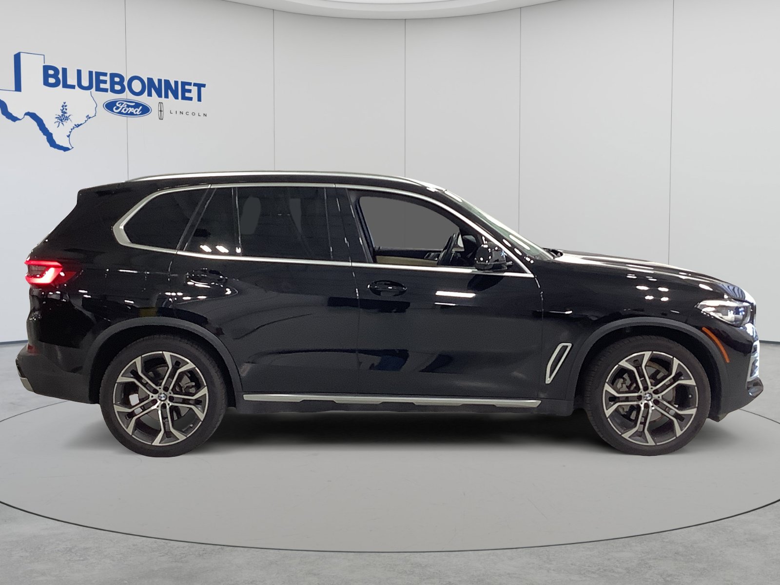Used 2022 BMW X5 sDrive40i w/ Premium Package RWD image 2