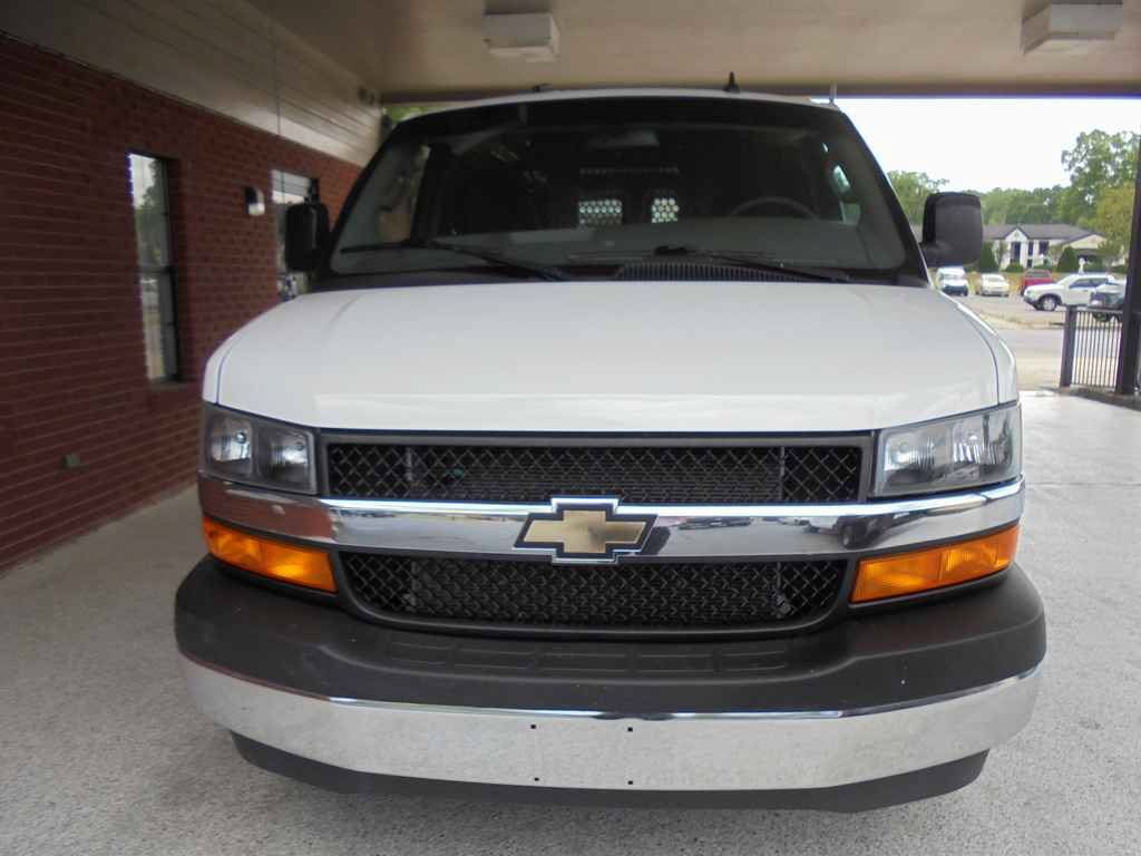 Used 2021 Chevrolet Express 2500 w/ Driver Convenience Package RWD image 3