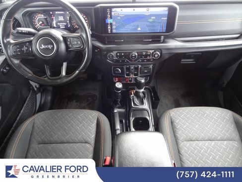 Used 2024 Jeep Gladiator Mojave w/ Technology Group AWD/4WD image 14