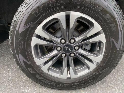 Used 2021 Chevrolet Colorado Z71 AWD/4WD image 31
