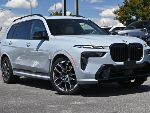 Used 2024 BMW X7 M60i w/ Executive Package AWD/4WD image 37