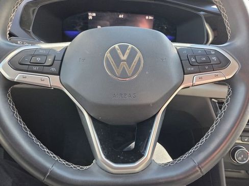 Used 2022 Volkswagen Taos SE image 14