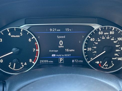 Used 2022 Nissan Altima 2.5 SR w/ Midnight Edition Package image 26